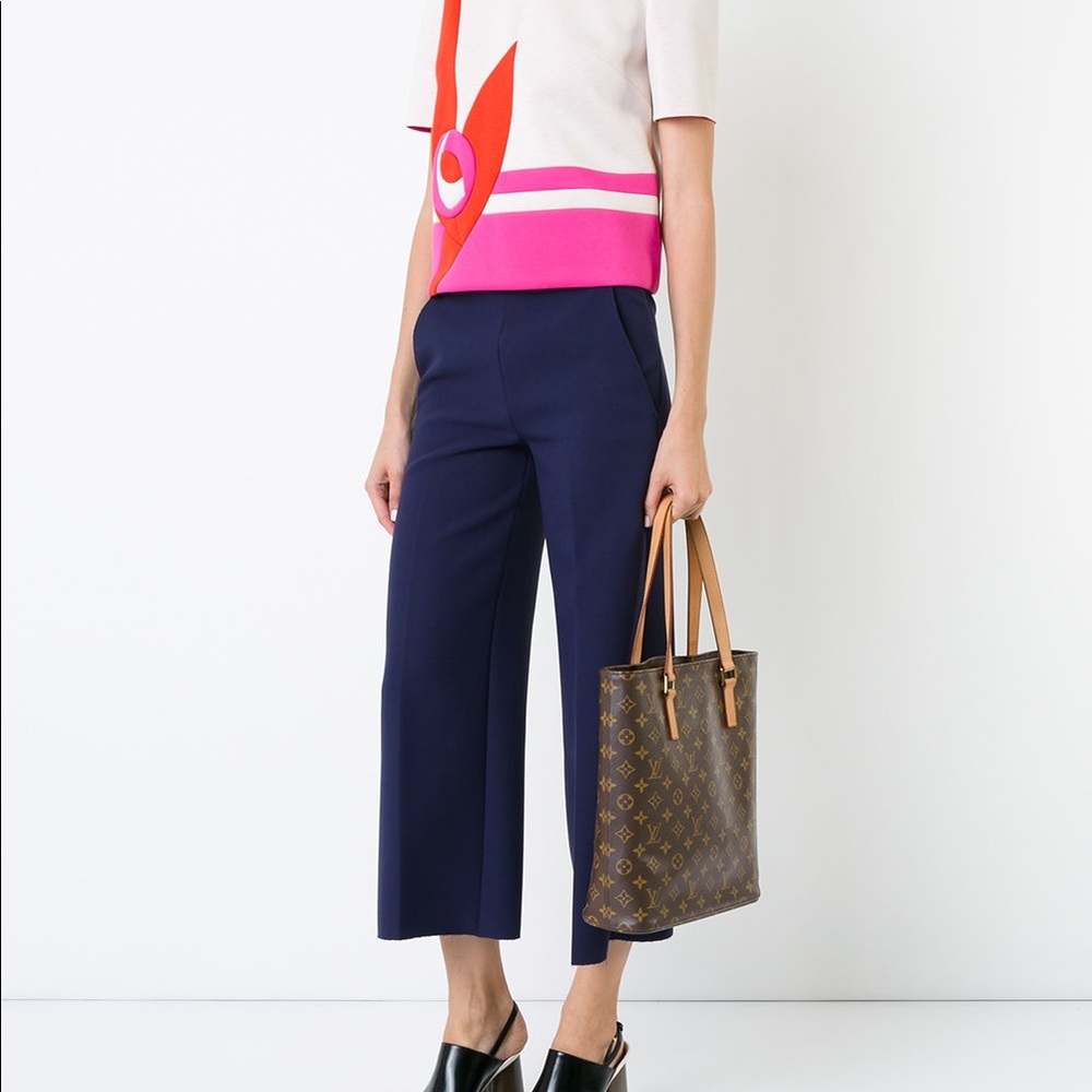 🌷SOLD🌷Authentic Louis Vuitton Vivian GM